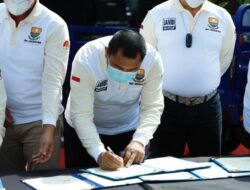 Peduli Lingkungan, Bupati Bungo Ikut Tanda Tangan MoU Gerakan Sungai Batanghari Bersih.