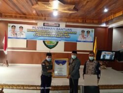 Capai Vaksinasi 70%, Gubernur Jambi Beri Penghargaan Kepada Bupati Bungo.