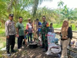 Panen Raya, Masyarakat Dusun Sungai Mancur Dapat Ikan Gratis Dari Pemdus.