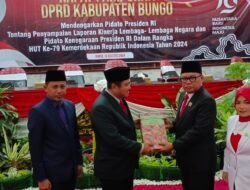 Pemkab Bungo Bersama Pimpinan DPRD Mendengarkan Langsung Pidato Presiden Dari Gedung MPR RI, Dalam Rangka HUT RI Ke 79