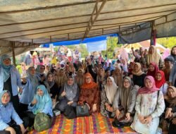 Sambut Kedatangan Elza Dedy, Emak-Emak Dusun Telentam Siap Menangkan Dedy-Dayat