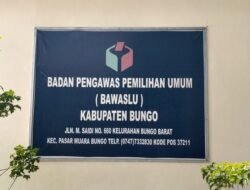 Dugaan Keanehan Ijazah S1 Cabup Bungo Jumiwan Aguza Dilaporkan ke Bawaslu