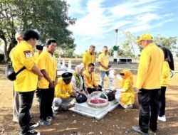 Golkar Bungo Peringati Hut Ke- 60 Dengan Ziarah Kemakam Pahlawan