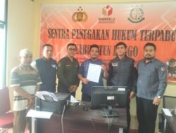 Sulaiman Camat Tanah Sepenggal Lintas Dilaporkan ke Bawaslu Bungo