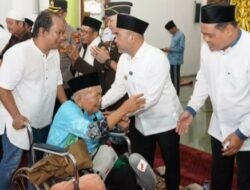Bupati Dan Wabup Bungo Lepas 189  Calon Jamaah Haji   Kloter Ke- 25